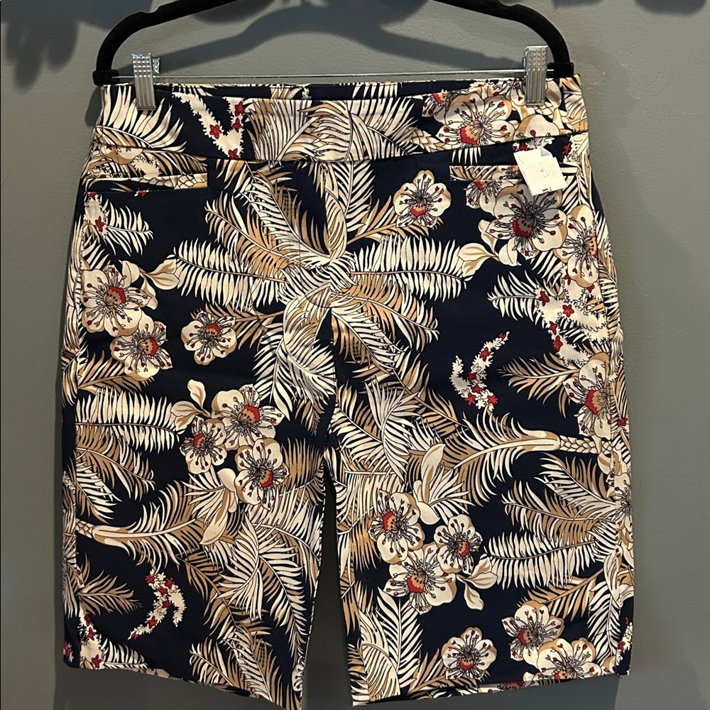 Jessica Floral Print Women's Shorts - Navy and Beige